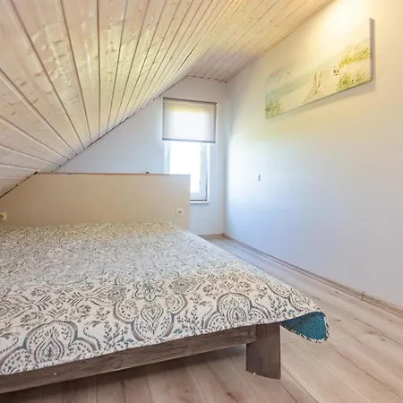 Daire Sveciu Namai Tuopa,